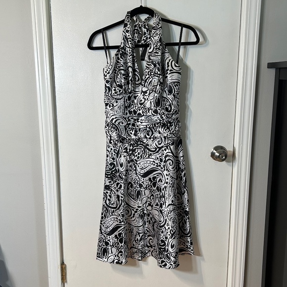 Silver and Black print halter - Picture 1 of 8